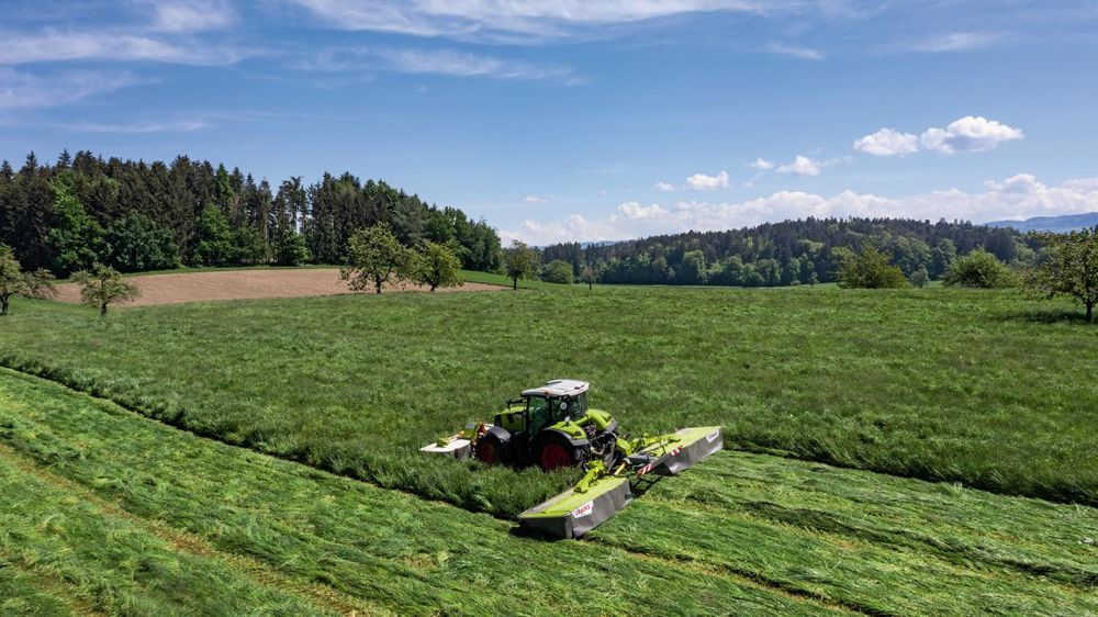 Extra-large. La nouvelle faucheuse Disco 1010 offre la plus grande largeur de travail du marché, soit 9,90 m.s.lay